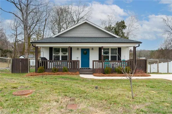 205 Bethlehem AVE, Thomasville, NC 27360