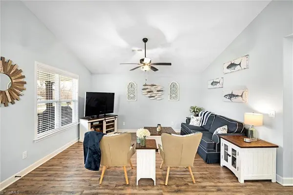 205 Bethlehem AVE, Thomasville, NC 27360