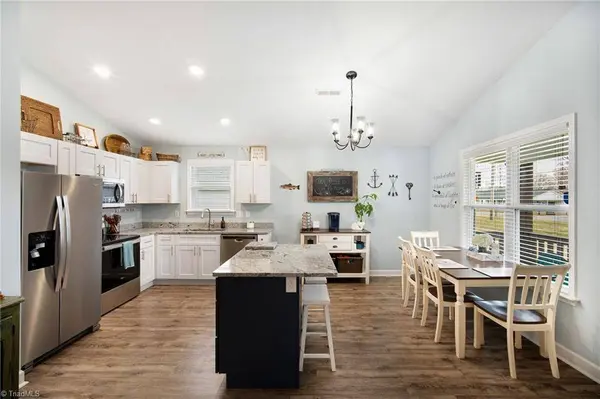 205 Bethlehem AVE, Thomasville, NC 27360
