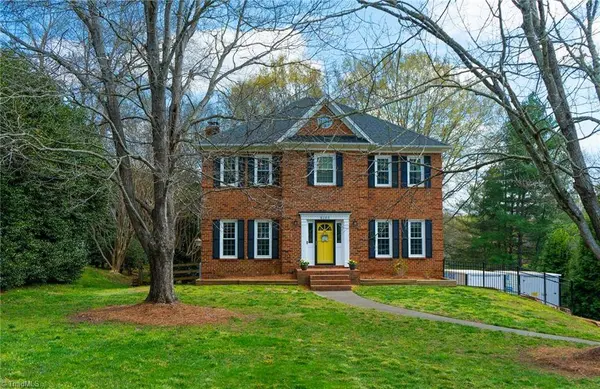 8105 Slane CT, Clemmons, NC 27012
