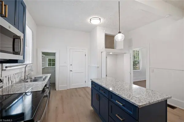 2360 N Patterson AVE, Winston-salem, NC 27105