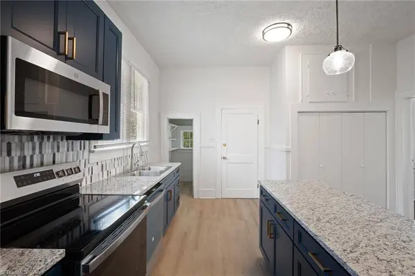 2360 N Patterson AVE, Winston-salem, NC 27105