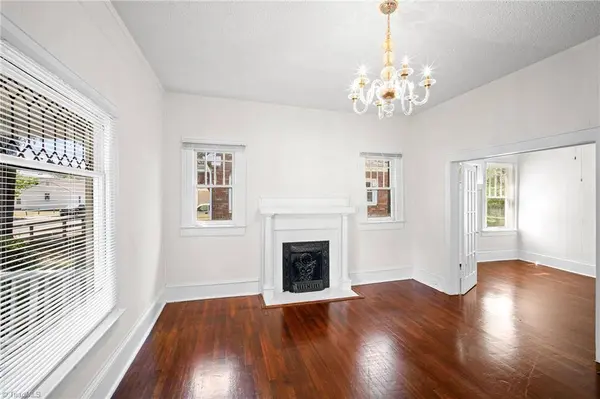2360 N Patterson AVE, Winston-salem, NC 27105