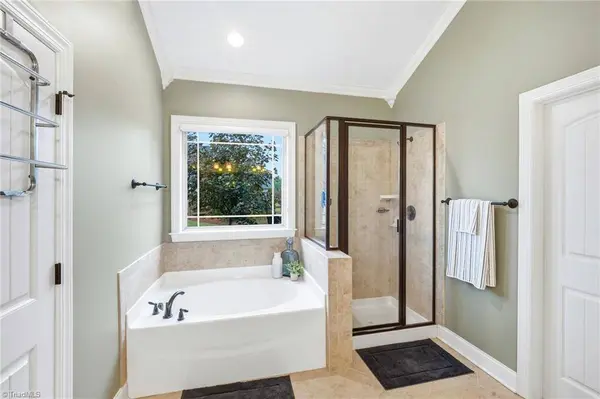 203 Kapstone XING, Lexington, NC 27295