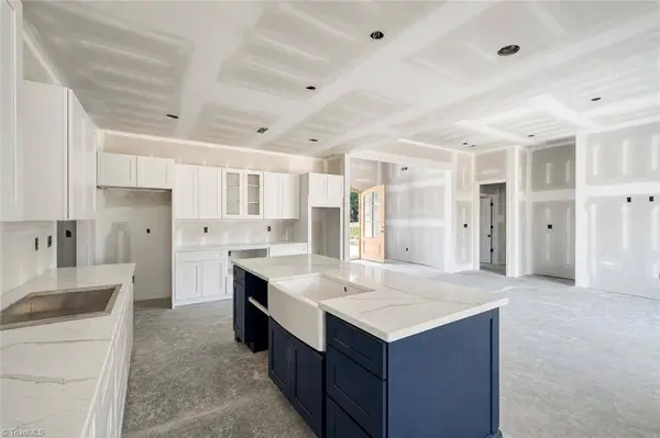 141 Hanes LN, Lexington, NC 27295