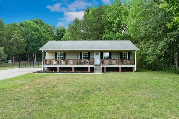 80 Meadowdale DR