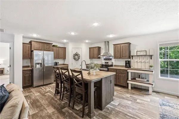 300 S Union Grove RD, Lexington, NC 27295