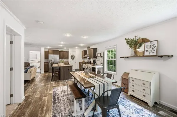 300 S Union Grove RD, Lexington, NC 27295