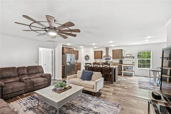 300 S Union Grove RD, Lexington, NC 27295