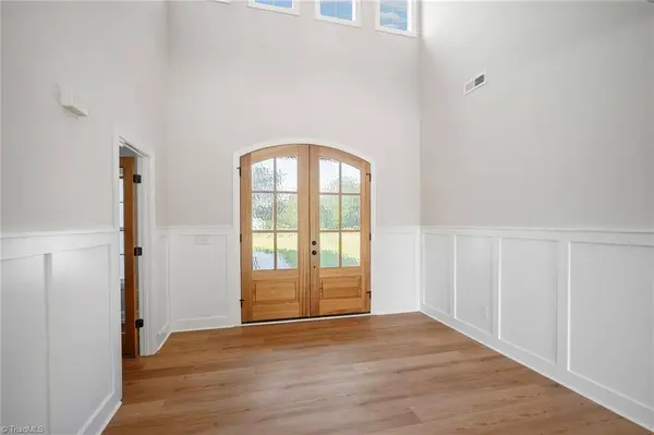 274 Garnet LN, Lexington, NC 27295