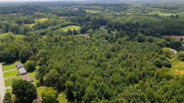 5237 Davis RD, Winston-salem, NC 27105