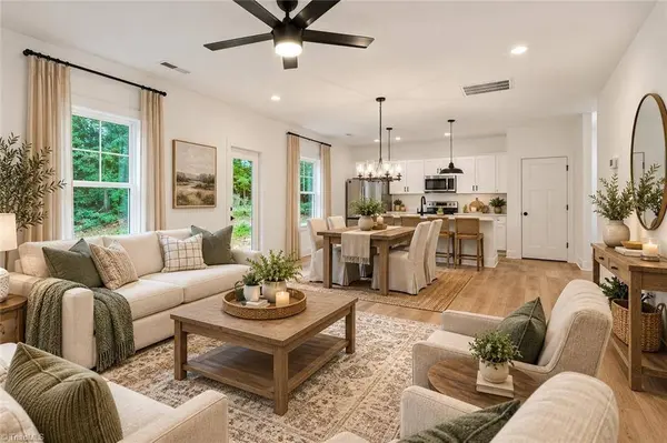 4450 Fernbrook DR, Winston-salem, NC 27127