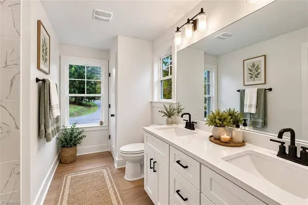 4450 Fernbrook DR, Winston-salem, NC 27127