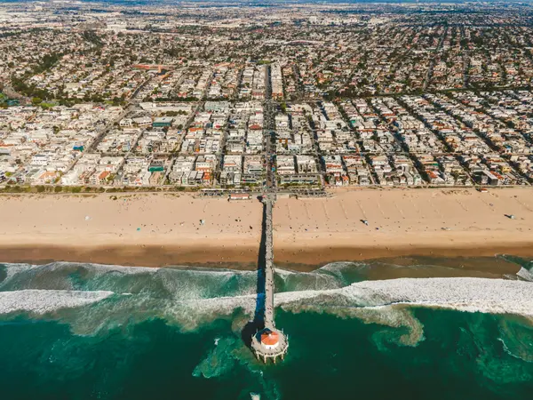 feature image of Living in Manhattan Beach: What You Need to Know Before You Move