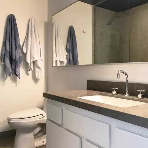 West Hollywood, CA 90069-2322,1131 Alta Loma Rd #407