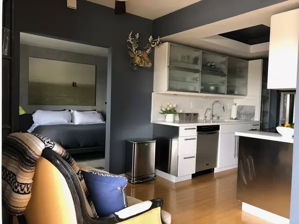 West Hollywood, CA 90069-2322,1131 Alta Loma Rd #407