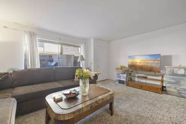 5461 Newcastle Ave #6, Encino, CA 91316-2000