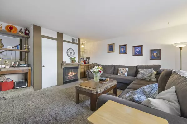 5461 Newcastle Ave #6, Encino, CA 91316-2000