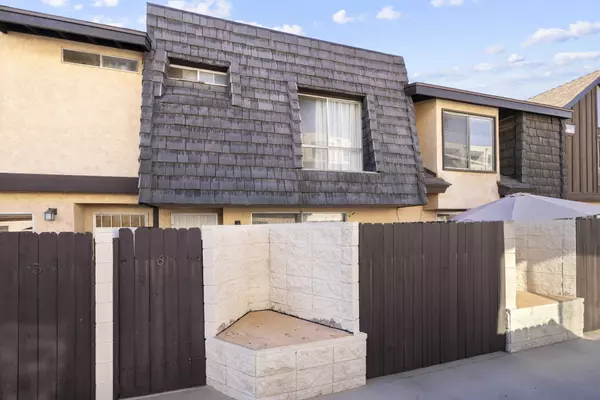 5461 Newcastle Ave #6, Encino, CA 91316-2000