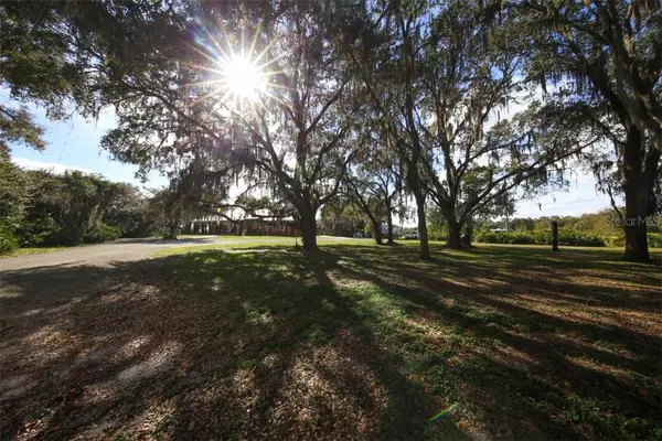 Thinking About Selling Your Myakka City Acreage?