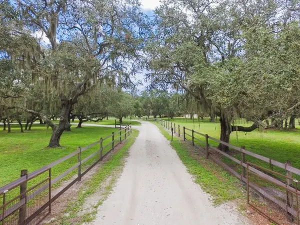 How Is Acreage Valued When Selling a Home in Myakka City?