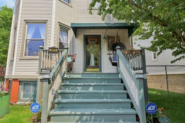 2559 N Saint Louis Avenue, Chicago, IL 60647