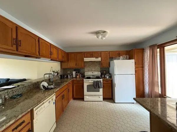 373 GOSHAWK LN, Deerfield, IL 60015