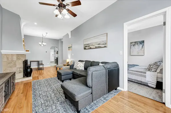 2202 N Clybourn AVE #3, Chicago, IL 60614