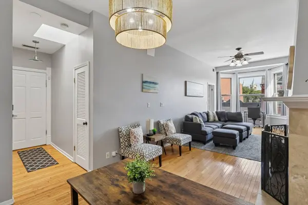 2202 N Clybourn AVE #3, Chicago, IL 60614