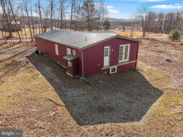 15 TROUPE RD, Coudersport, PA 16915