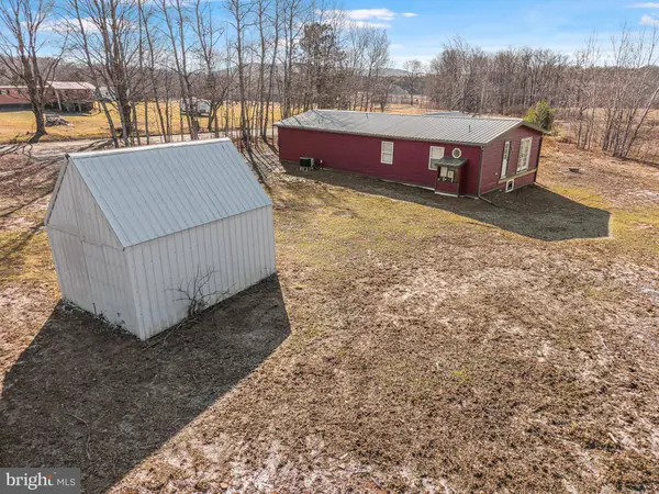 15 TROUPE RD, Coudersport, PA 16915