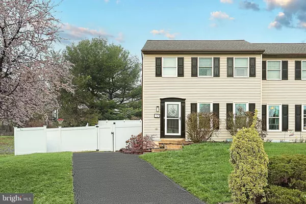 12 STEEPLE AVE, Red Lion, PA 17356