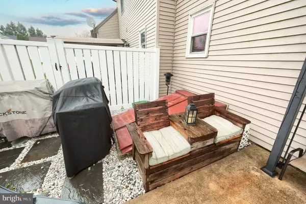 12 STEEPLE AVE, Red Lion, PA 17356