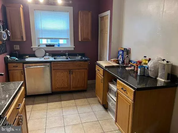 341 E POPLAR ST, York, PA 17403