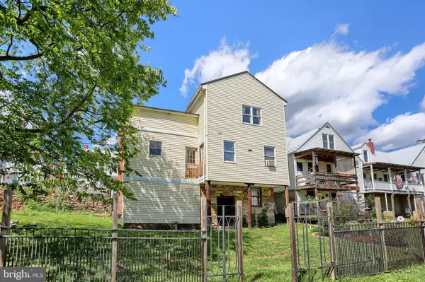 805 FRONT ST, Newton Hamilton, PA 17075