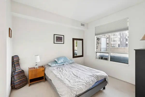 38 9 St NE # 314, Calgary, AB T2E