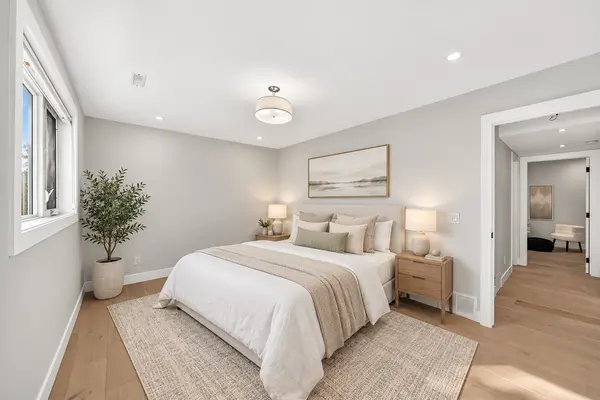 328 3 Street NE Calgary, Ab T2e 7w5,