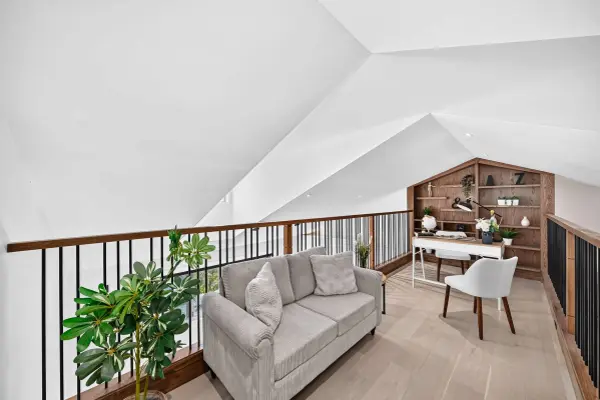 328 3 Street NE Calgary, Ab T2e 7w5,