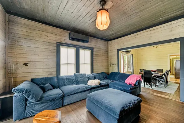 805 Main ST, Bastrop, TX 78602