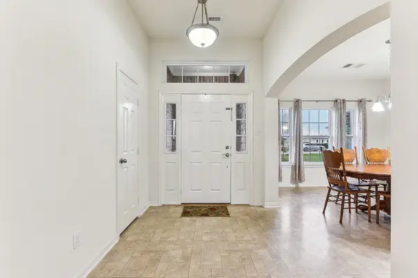 268 Chisholm Trl, Bastrop, TX 78602-4209