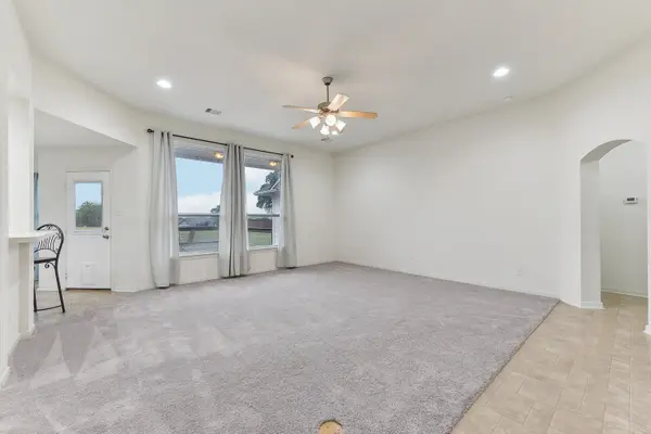 268 Chisholm Trl, Bastrop, TX 78602-4209