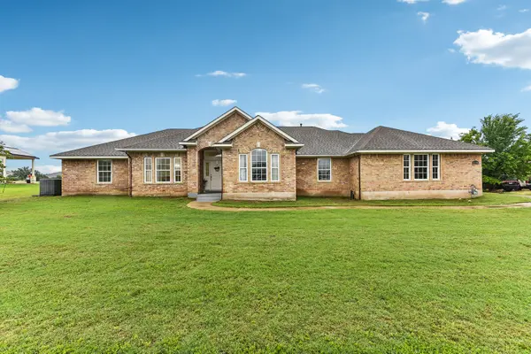 268 Chisholm Trl, Bastrop, TX 78602-4209