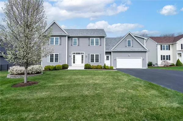 26 Shale Ridge CT, Cumberland, RI 02864