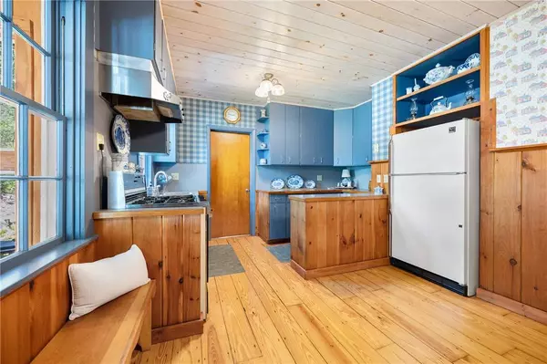 355 Scott RD, Cumberland, RI 02864