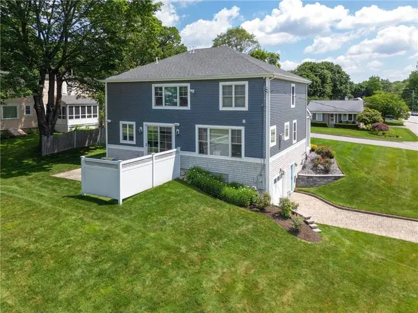 96 Evergreen ST, Cumberland, RI 02864