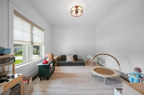 96 Evergreen ST, Cumberland, RI 02864