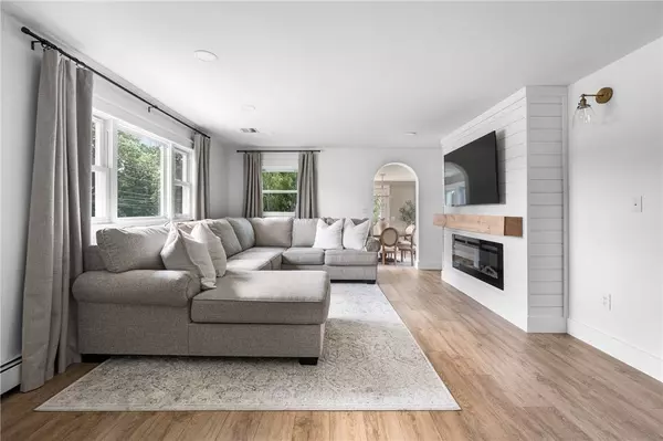 1575 Victory HWY, North Smithfield, RI 02896