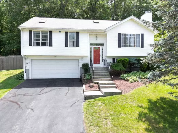 153 Grandview AVE, Lincoln, RI 02865