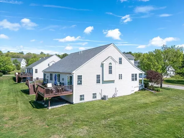 24 Fox Run #24, Blackstone, MA 01504