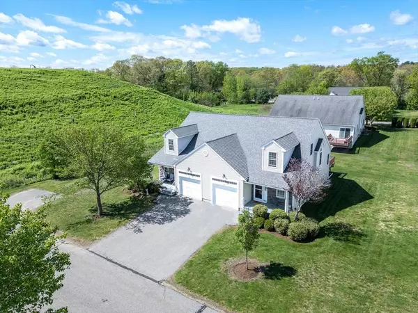 24 Fox Run #24, Blackstone, MA 01504